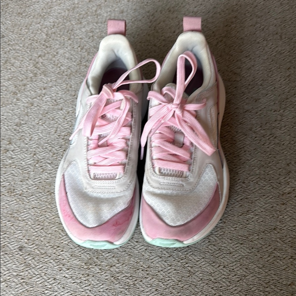 TYR Pink and White CXT FLOW